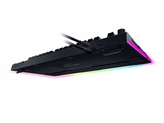 Fotografija izdelka Tipkovnica Razer BlackWidow V4 Pro, rumena stikala, UK SLO g.