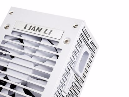 Fotografija izdelka Napajalnik SFX Lian Li SP750, 750W, 80 PLUS Gold, Modularni, bel