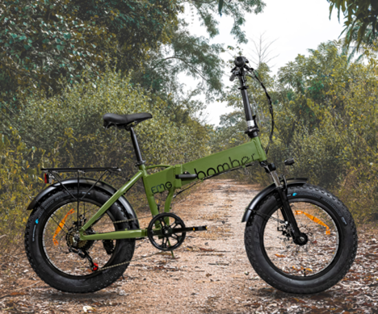 Fotografija izdelka TREVI EMG BOMBER zložljivo električno kolo, 20" pnevmatike, 250W motor, 36V 10Ah 360Wh baterija, Shimano, do 40km, disk zavore, vzmetenje, LCD zaslon, zelena (Iridescent Green)