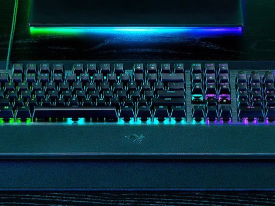 Fotografija izdelka Tipkovnica Razer Huntsman V3 Pro, RGB, PBT, Analogna stikala Gen2, US SLO g.